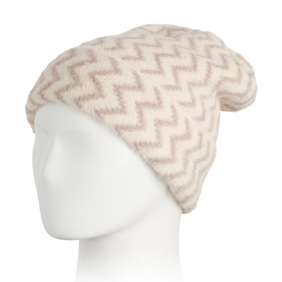 NWT Free People Ziggy Fuzzy Beanie - Picture 4 of 4